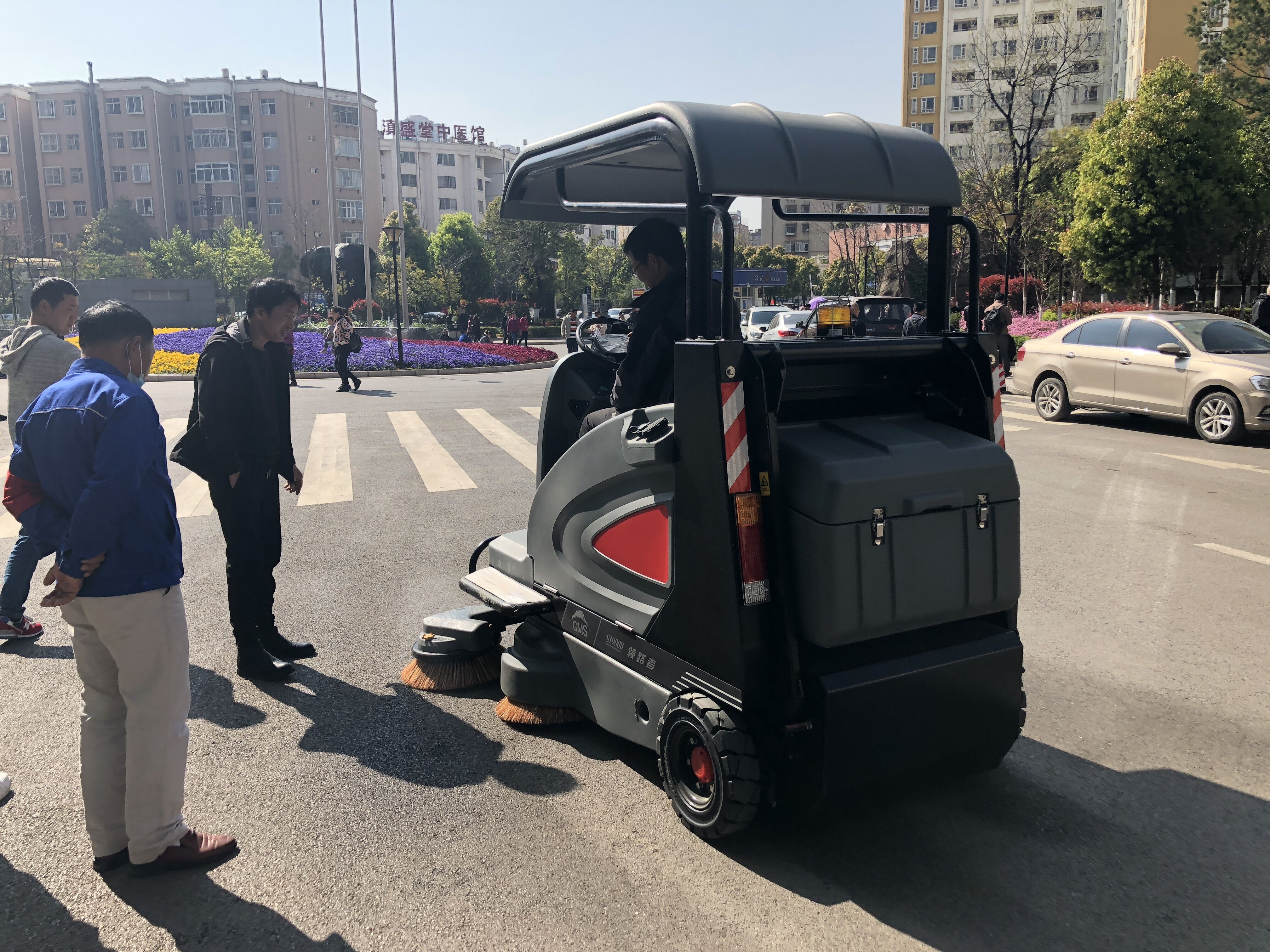 電瓶掃地車價(jià)格