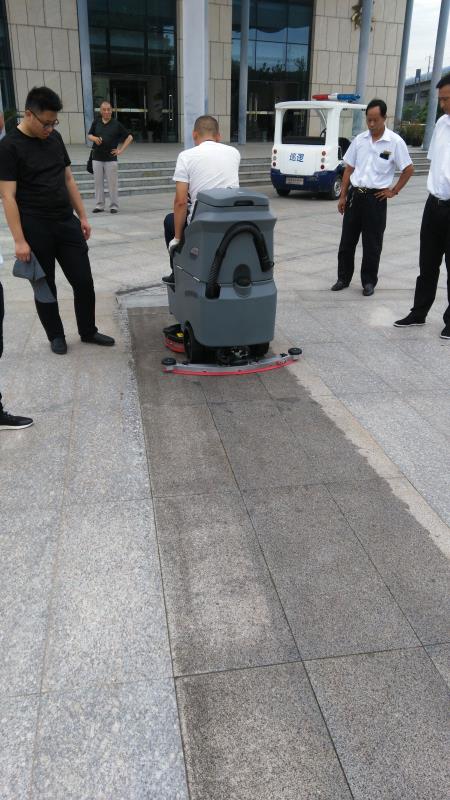 購買洗地機應(yīng)該注意哪些問題？